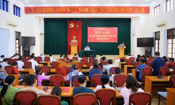 Đại biểu Quốc hội Vũ Hồng Thanh tiếp xúc cử tri huyện Bình Liêu, tháng 4-2023
