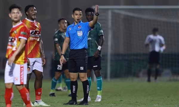 VFF mời trọng tài Malaysia điều khiển hai trận vòng 7 V-League 2023