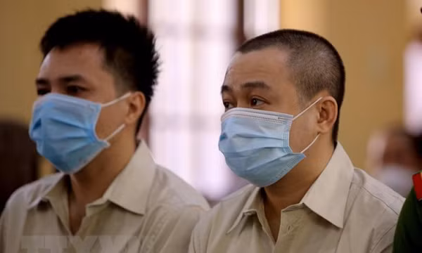 Diễn viên hài Hữu Tín lĩnh án hơn 7 năm tù do tổ chức sử dụng ma túy