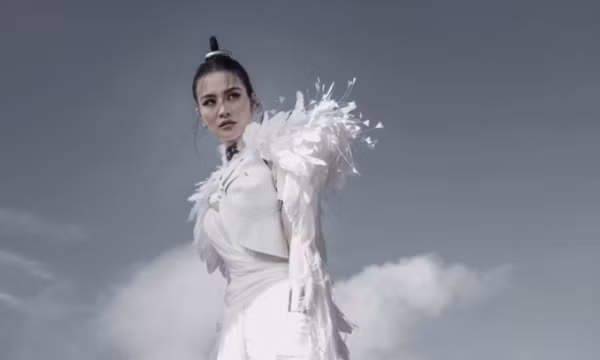 Đông Nhi kết hợp cùng DTAP, kỷ niệm 15 năm ca hát