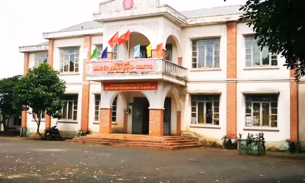 Tạm giữ 1 cán bộ địa chính xã ở Đắk Nông vì nhận hối lộ