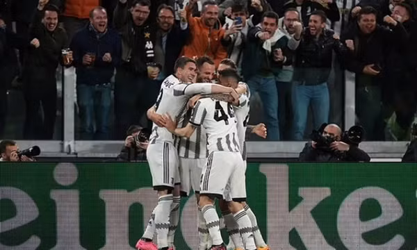 Juventus có thể bị cấm cửa dự cúp châu Âu