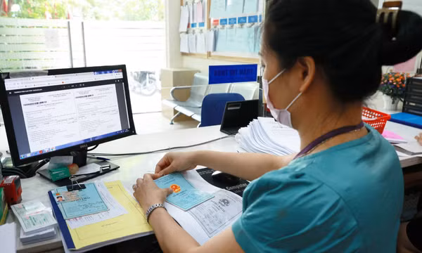 Thời gian không được tính để xét nâng bậc lương thường xuyên với công chức