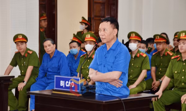 Kết thúc phần tranh luận đối với vụ án xảy ra tại Công ty CP Quản lý đường sông 3