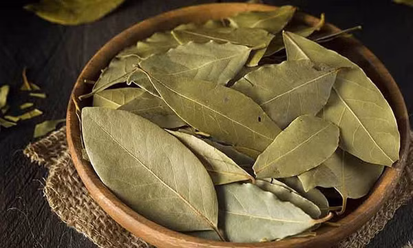 Một loại lá cây xuất khẩu bất ngờ tăng 5.083%