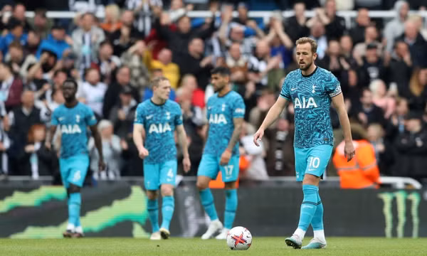 Cuộc khủng hoảng chưa hồi kết ở Tottenham