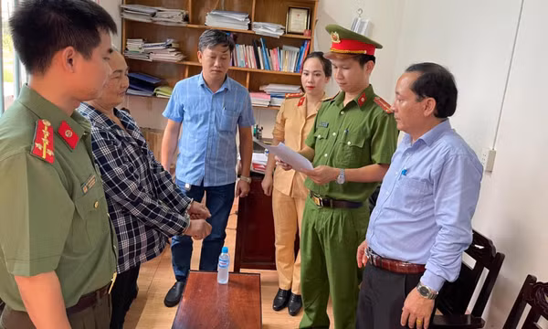 Bắt giam 2 phụ nữ lợi dụng quyền tự do dân chủ, thông tin sai trên mạng xã hội