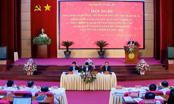 TP Uông Bí phải đi đầu đưa ngành công nghiệp văn hóa trở thành động lực cho sự phát triển