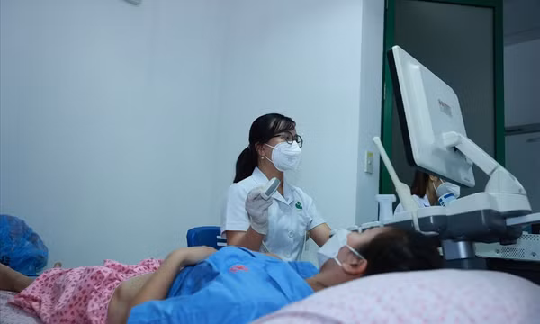Quy định thời gian nghỉ của chồng khi vợ sinh con 