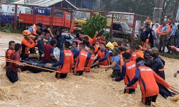Ít nhất 12 người thiệt mạng sau khi bão Rai đổ bộ vào Philippines