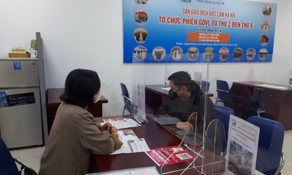 Hỗ trợ chi phí sinh hoạt để thu hút lao động có thu nhập thấp quay lại làm việc 