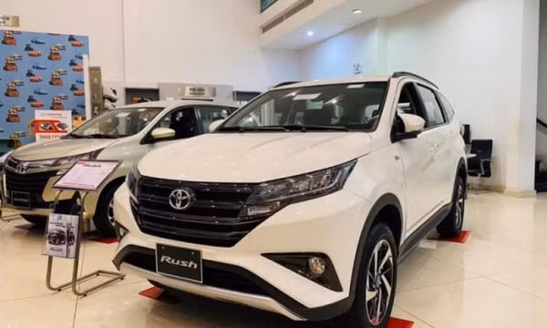 Mẫu MPV của Toyota giảm giá xuống mức rẻ hơn Mitsubishi Xpander, thiết kế thu hút khách Việt