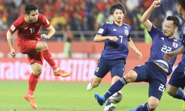 Đỗ Hùng Dũng lỡ AFF Cup 2020
