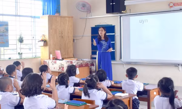 Thời gian quân đội có được tính vào phụ cấp thâm niên nhà giáo?
