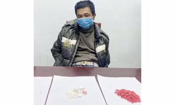Nhét ma tuý vào vùng kín vẫn không thoát