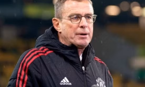 Ralf Rangnick giữ trụ cột ở lại Man Utd
