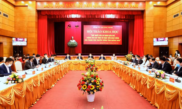 Hội thảo khoa học "Hợp nhất các cơ quan báo chí, thông tin cấp tỉnh từ thực tiễn hoạt động của Trung tâm Truyền thông tỉnh Quảng Ninh"