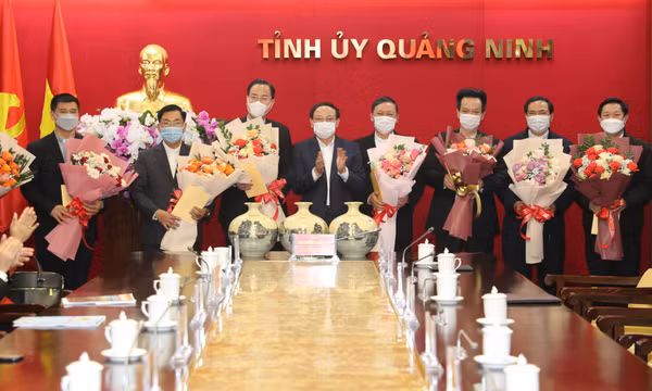 Bí Thư Tỉnh ủy gặp mặt các Linh mục nhân dịp Giáng sinh