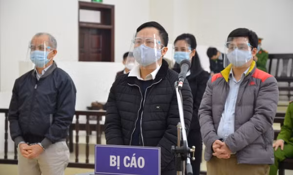 Cựu Hiệu trưởng Đại học Đông Đô: 'Học viên cứ nộp tiền đầy đủ là có bằng'