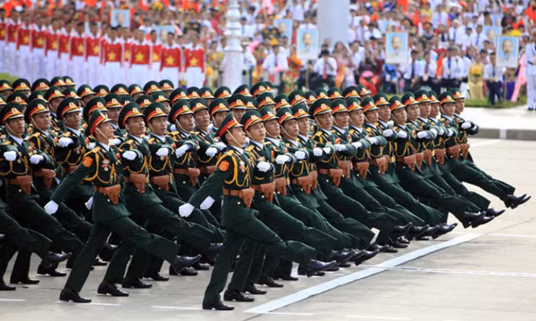Xây dựng Quân đội nhân dân Việt Nam tinh, gọn, mạnh tiến lên hiện đại