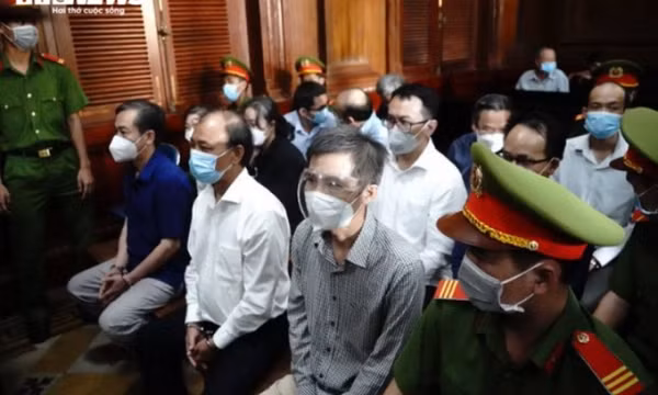 Cựu phó chủ tịch TP.HCM Trần Vĩnh Tuyến lãnh án 6 năm tù