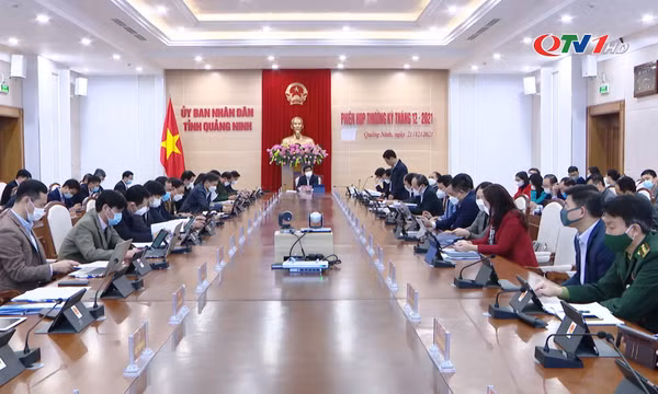 UBND tỉnh họp thường kỳ tháng 12