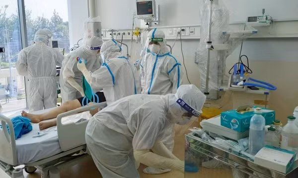 Bộ Y tế: 20 bệnh nền khiến người mắc COVID-19 có nguy cơ gia tăng mức độ nặng và tử vong cao