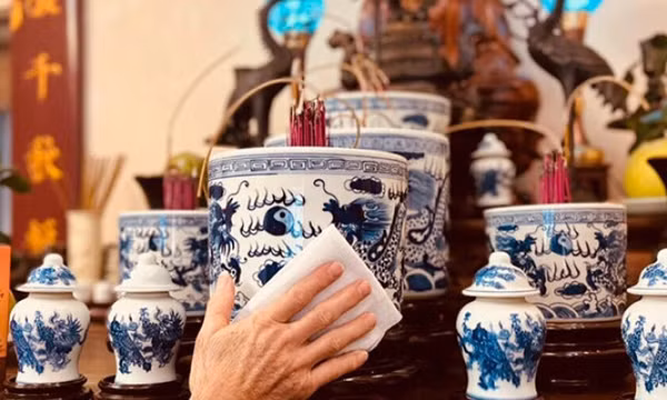 Những kiêng kị khi lau dọn bàn thờ cuối năm