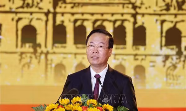 Chủ tịch nước kêu gọi bà con kiều bào chung tay xây đắp cơ đồ, tiềm lực, vị thế, uy tín của đất nước