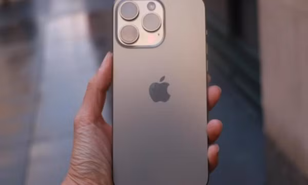 Apple đang phát triển iPhone màn hình gập
