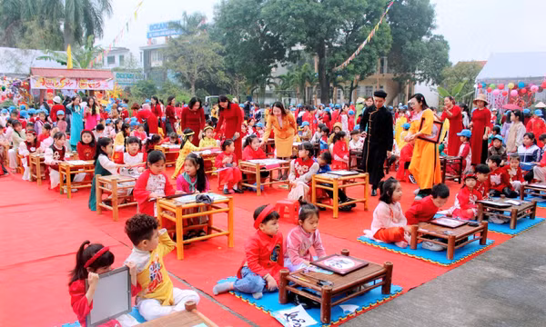 Xuân mới ở Đệ tứ Chiến khu 