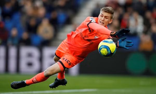 Arsenal tiếp tục thanh lý cầu thủ
