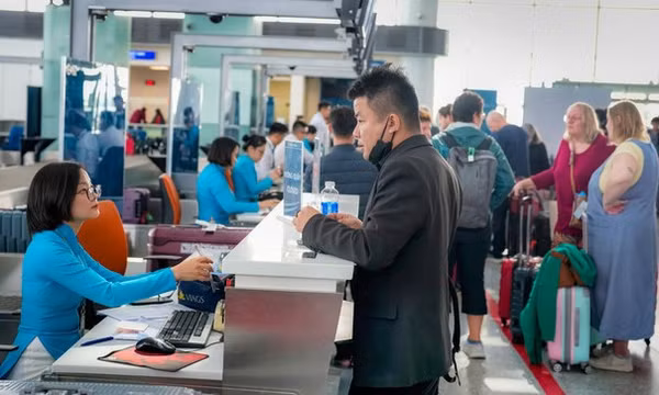 Sắp tăng trần giá vé máy bay