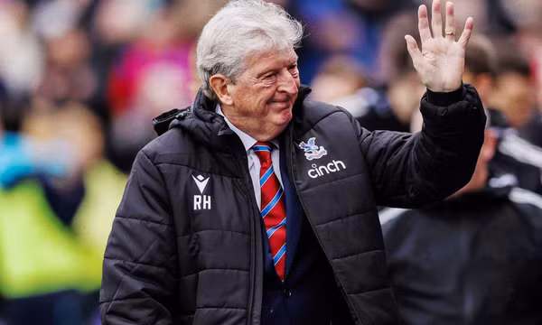 Vừa rời Palace, Roy Hodgson 76 tuổi nóng lòng trở lại với bóng đá