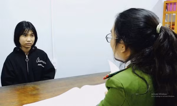 Khởi tố đối tượng lừa đảo trên mạng bằng hình thức bán vé máy bay