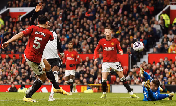 Maguire không cứu nổi Man Utd