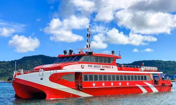 Tàu cao tốc Vũng Tàu-Côn Đảo vận hành lại sau hơn 7 tháng ngừng hoạt động