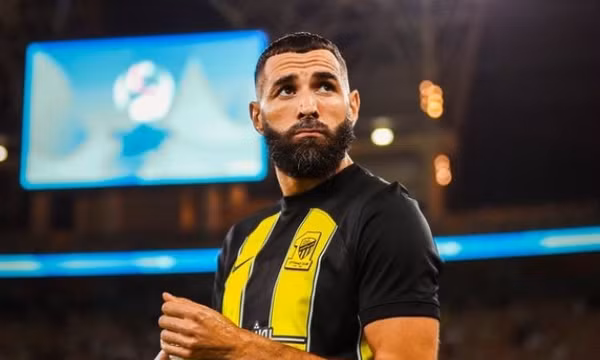 Benzema phản lưới nhà ở AFC Champions League