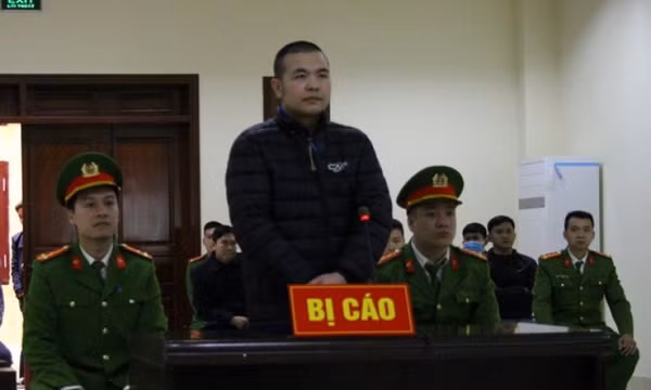 Chống đối CSGT đo nồng độ cồn, facebooker "Sống vì đam mê" lĩnh 12 tháng tù