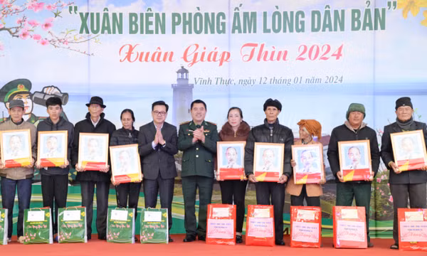 Ấm áp xuân biên phòng
