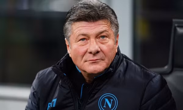 Napoli sa thải Walter Mazzarri