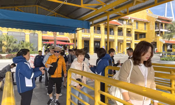 Quảng Ninh giữ vững mục tiêu tăng trưởng