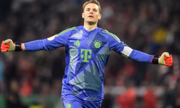 Bayern gia hạn với Neuer