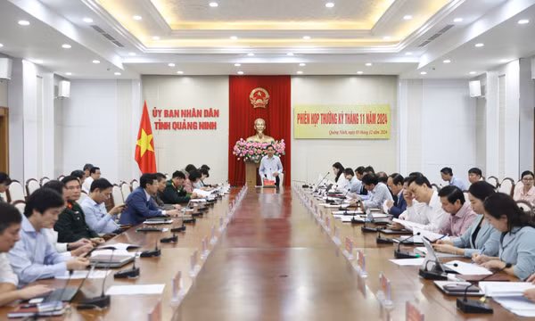 UBND tỉnh họp thường kỳ tháng 11