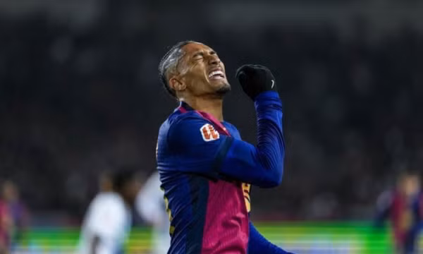 Barca thua đội mới lên hạng