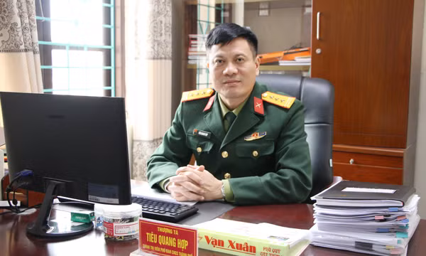 Chính trị viên phó gương mẫu, trách nhiệm