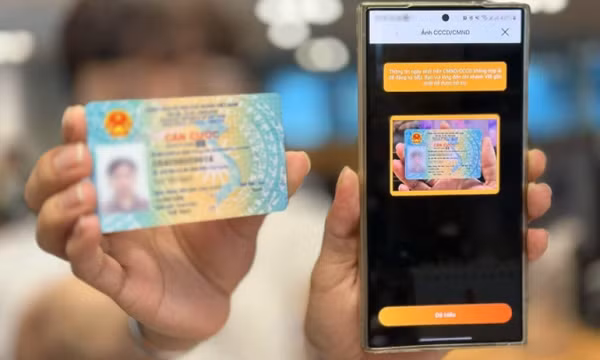 Ngân hàng, ví điện tử không cho chuyển online nếu chưa sinh trắc học