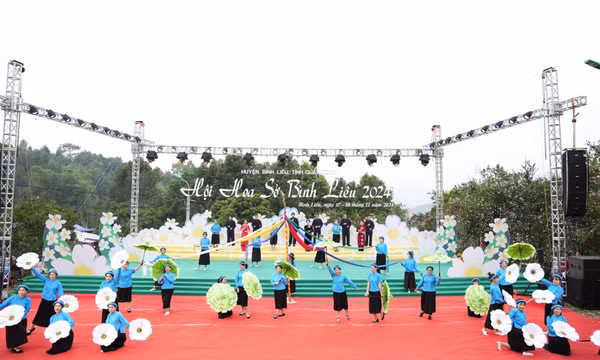 Rộn ràng Hội hoa Sở Bình Liêu năm 2024