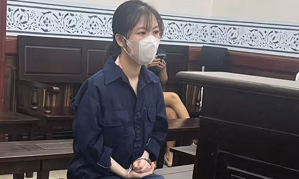 Nữ nhân viên 4 lần trộm kim cương của công ty, bán lấy tiền trả nợ và tiêu xài