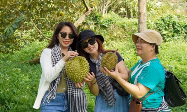 Người Việt thắt chặt chi tiêu nhưng vẫn mê du lịch, ưu tiên tiết kiệm chi phí